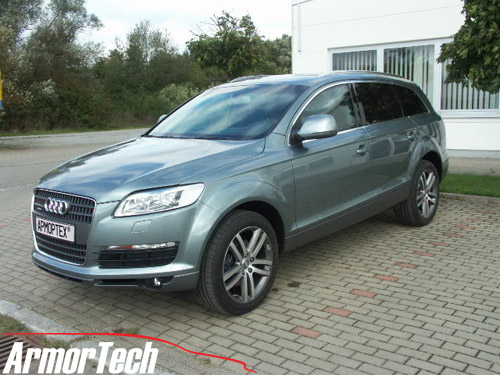 Audi Q7 4.2 AU716